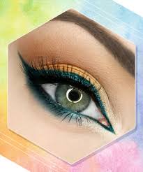 teal eyeliner with gold eye shadow 32