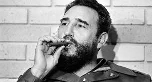 Уже в юности он увлекся политикой и встал на путь революции. Umer Fidel Kastro Steppe