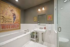 Affordable Bathroom Wall Decor Ideas