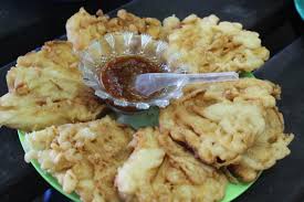 Pisang goreng is most often associated with indonesia, and indeed the country has the largest variety of pisang goreng recipes. Pisang Goreng Ud3d Rajo Bagindo