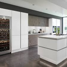 From kitchen floor tiles to flagstones, we have beautiful flooring ideas for kitchens to transform the heart of your home. 21 Grey And White Kitchen Ideas That Impress In 2021 Houszed