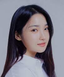 korean actresses born 1995 1999 37