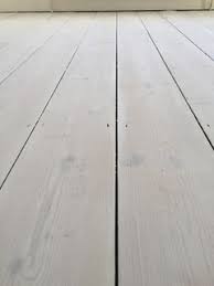 whitewashing floorboards issues