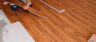 Suhu ruangan menjadi stabil karena lantai kayu parket dapat menyimpan energy panas disiang hari untuk kemudian dikeluarkan dimalam hari ketika udara mulai mendingin. Lantai Vinyl Dan Parket Harga Murah Atau Kualitas Yang Bagus