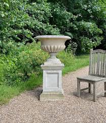 large clarence urn with pedestal