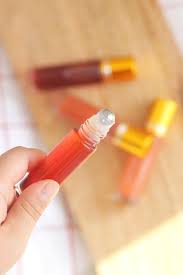 how to make lip gloss without wax