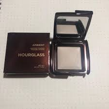Authentic Hourglass Ambient Lighting Powder Travel Size On