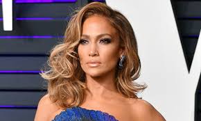 jlo looks unrecognizable in makeup free