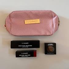 mac makeup gift set includes pink