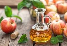 What does apple cider vinegar do for a woman