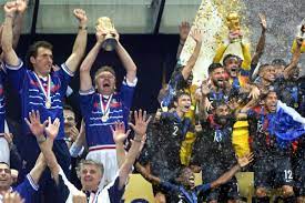 Sign in now to check your notifications, join the conversation and catch up on tweets from the people you follow. Le Match Des Bleus Vainqueurs Des Finales De Coupes Du Monde 1998 Et 2018 L Equipe