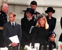 One such scene comes in episode three, showing diana celebrating the news of her engagement with her three flatmates, carolyn pride, anne bolton and virginia pitman, who she lives with in earl's court. Princess Diana Funeral Photos 30 Unforgettable Moments At The Funeral Of Princess Diana