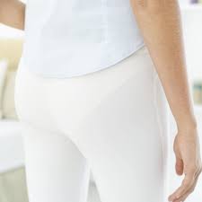 wear under white pants