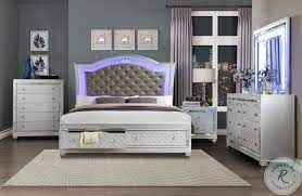 Leesa Silver Platform Bedroom Set With
