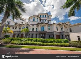 luxury vacation homes naples barefoot