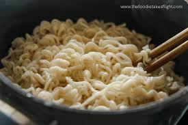 easy saucy ramen noodles vegan recipe