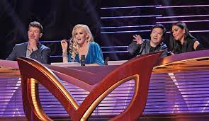 Viewers can play along at home as the famous faces try to figure out who is under the outlandish. Let S Judge The Masked Singer Judges Who S The Best Guesser Goldderby