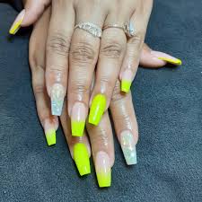 The style is so popular because it can be done in so many ways. Updated 55 Sunny Yellow Acrylic Nail Designs August 2020
