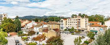 living in les monts d or near lyon