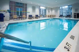 hotels with indoor pools in louisville ky