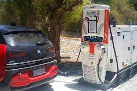 Est-ce scandaleux de recharger les voitures électriques avec des bornes  alimentées au diesel ?