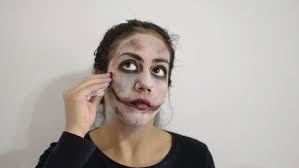 how to apply zombie makeup with