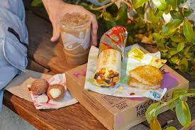 taco bell introduces 5 breakfast box
