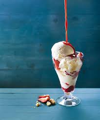 Strawberry sundae with shortbread biscuits - delicious. magazine