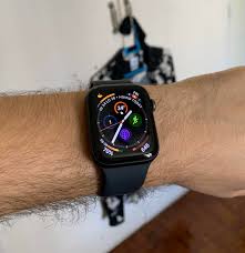 Which apple watch should i get? Two Days Ago I Got My First Apple Watch Have Spent Most Of The Time Trying Out A Million Different Complication Combinations But I Really Like This One Applewatch