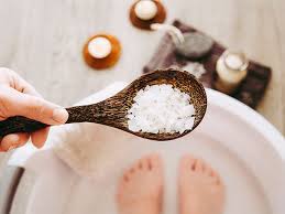 For your comfort, don't eat right before or after the bath and be sure to drink water in the time around your bath to keep yourself hydrated. Epsom Salt Bath Uses Benefits And Risks