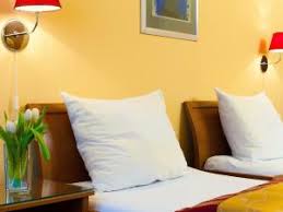 Business travellers will appreciate conveniences like free wifi throughout the venue and access to a desk and a photocopy machine. Cloister Inn Hotel Prag Tschechische Republik Preise 2020 Agoda