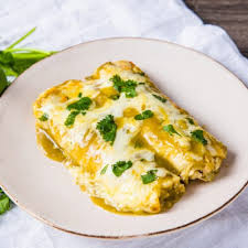 en enchiladas with green sauce