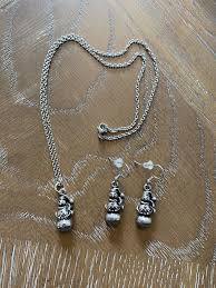 my sisterwives closet snowman necklace