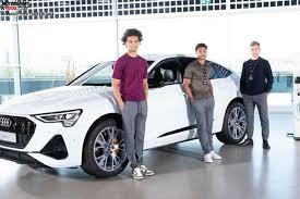 Alle nachrichten und informationen der f.a.z. Audi Elektroautos Fur Den Fc Bayern Munchen