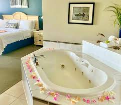 Michigan Hot Tub Suites Hotels With