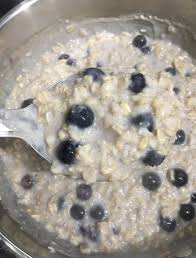 honey blueberry oatmeal porridge for