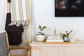 11 Living Room Blanket Storage Ideas