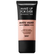 best foundation for oily skin to stay