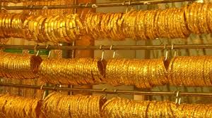 gold s in dubai fall to dh161 50