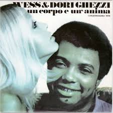 In the 1970s, ghezzi worked mainly in a duo with american singer wess, and the couple represented italy in the 1975 eurovision song contest. Un Corpo E Un Anima Von Wess Dori Ghezzi Sp Bei Onairam Ref 119455324