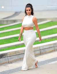 The keeping up with the kardashians star took to instagram. Kim Kardashian S Workout Routine Is 6 Weekly Sessions At 6 A M