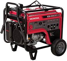 One reviewer compared the honda 7000 watt generator to the yamaha generator and remarked how it was very difficult to maneuver the yamaha because of how they designed the wheels. Amazon Com Honda 663600 Eb6500 120v 240v 6500 Watt 389cc Portable Industrial Generator With Co Minder Patio Lawn Garden