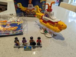 Lego 21306 Beatles Yellow Submarine
