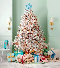 46 creative christmas tree themes to