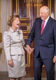 She has been married to king harald v since august 29, 1968. Na Har Kong Harald Og Dronning Sonja Vaert Gift I 51 Ar En Fordel A Vaere To Underholdning