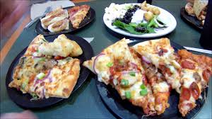 lunch at round table pizza buffet you
