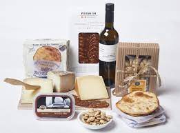 tapas time spanish gift basket with