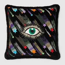 Decorate every chair, sofa or bed in your home with our beautiful range of luxury throws. Gucci Embroidered Eye Cushion Cojines Bordados Almohadas Bordadas Cojines