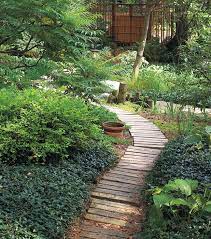 10 Diy Garden Paths Made From Upcycled
