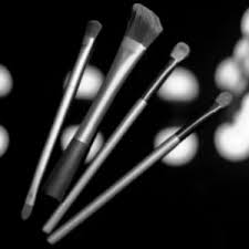 a guide to makeup brush construction